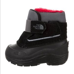 Toddler North Face snow boots size 8